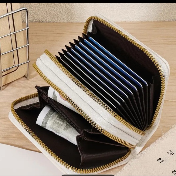 Initial R mini wallet - Picture 2 of 3